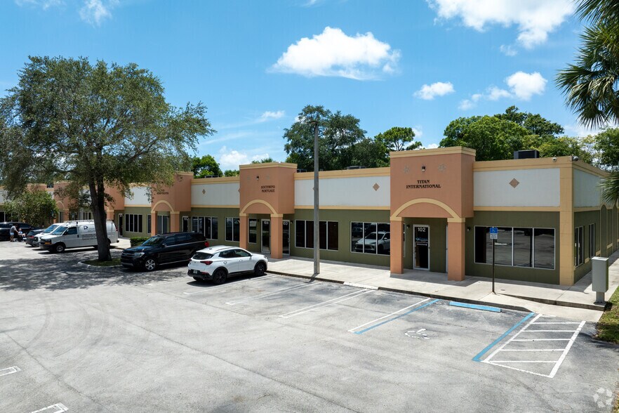 Primary Photo Of 1975 Sansbury Way, West Palm Beach Showroom For Lease