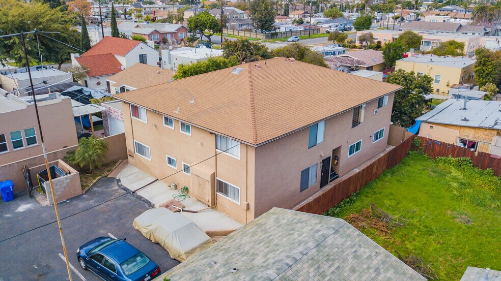 More Photos Of 1121 E 6th St, National City Apartments For Sale