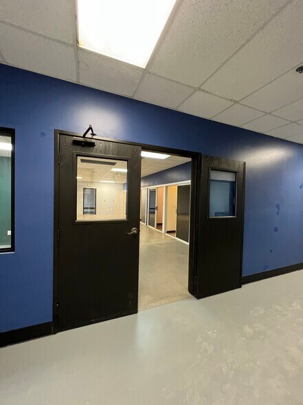 More Photos Of 15650 El Prado Rd, Chino Warehouse For Lease