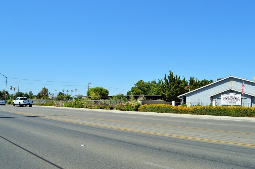 More Photos Of 2750 W Devonshire Ave, Hemet Freestanding For Sale