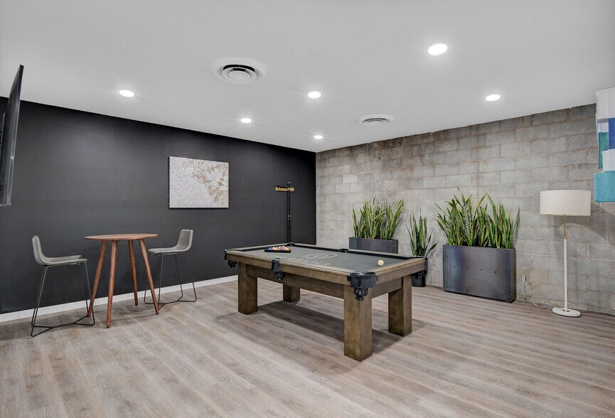 More Photos Of 319 S 3rd St, Las Vegas Loft Creative Space For Sale