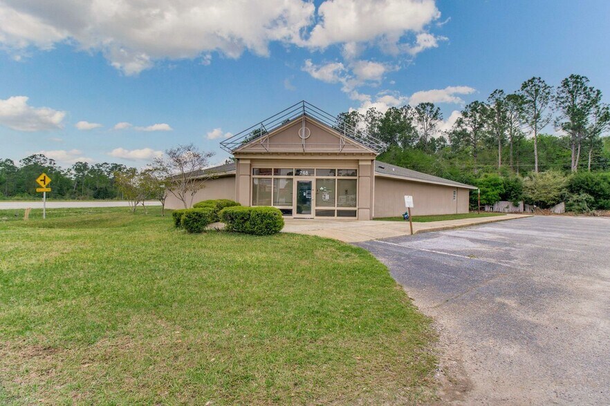 Primary Photo Of 748 N Us-29, Cantonment Medical For Lease