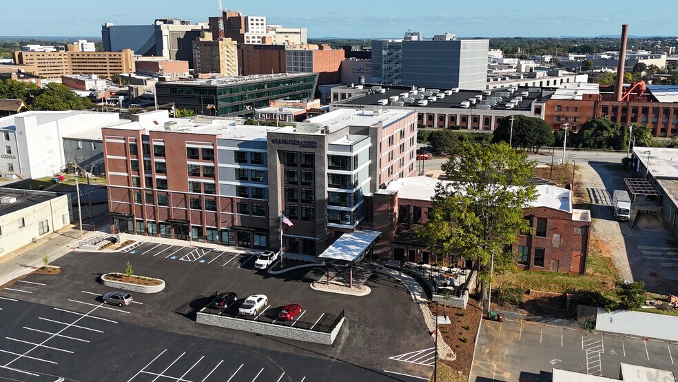 More Photos Of 121 Virginia Place, High Point Hotel For Lease