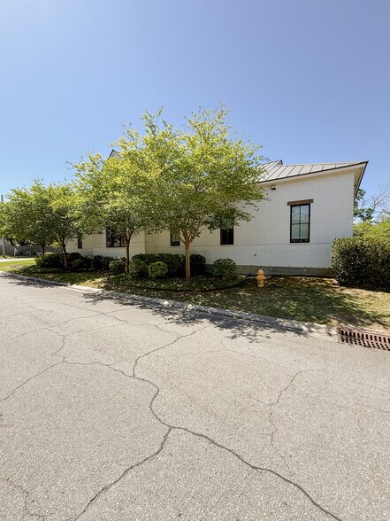 More Photos Of 3312 Kaliste Saloom Rd, Lafayette Office For Sale
