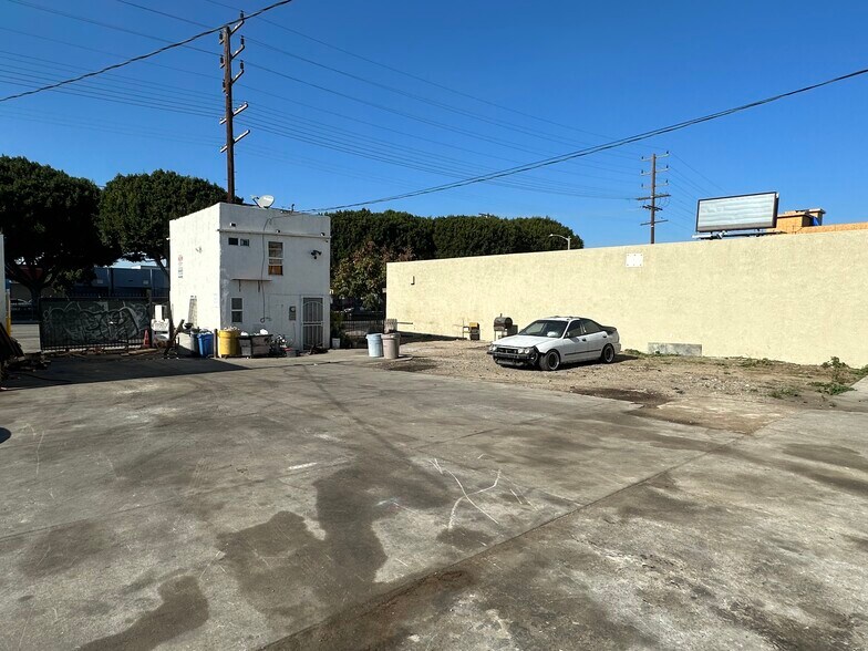 More Photos Of 8872 S Vermont Ave, Los Angeles Land For Lease
