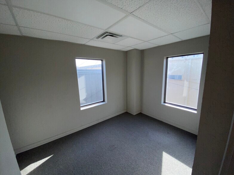 More Photos Of 1220 NW 31st St, Lawton Loft Creative Space For Lease