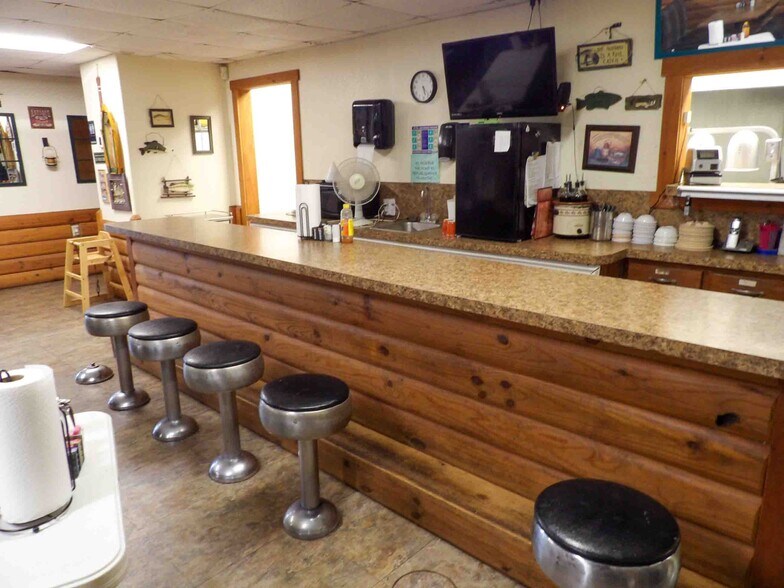 More Photos Of 245971 E Country Rd, Canton Service Station For Sale