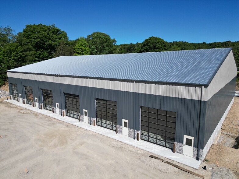 More Photos Of 150 George Washington Highway, Smithfield General Retail For Sale