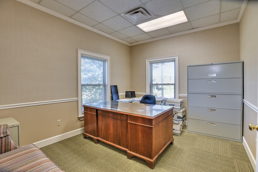 More Photos Of 2601 Commons Blvd, Augusta Office For Lease