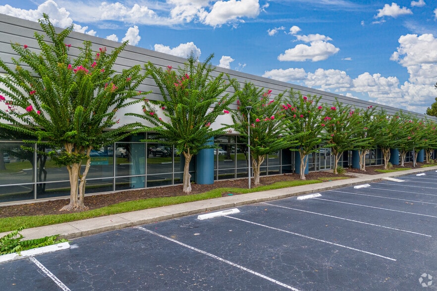 More Photos Of 3728 Philips Hwy, Jacksonville Unknown For Lease