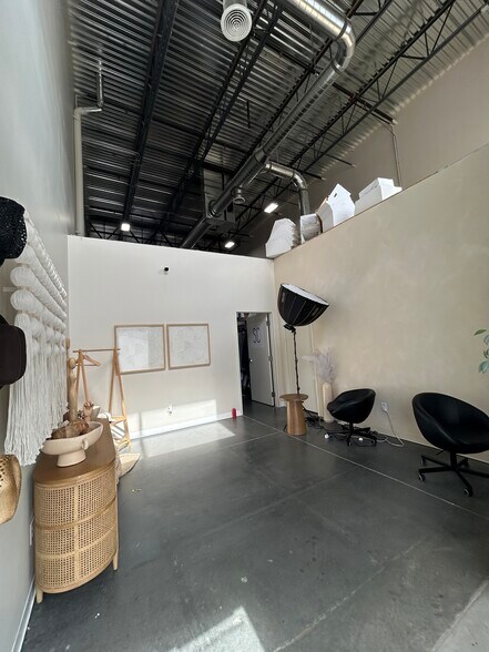 More Photos Of 2452 E 6700 S, Uintah Industrial For Lease