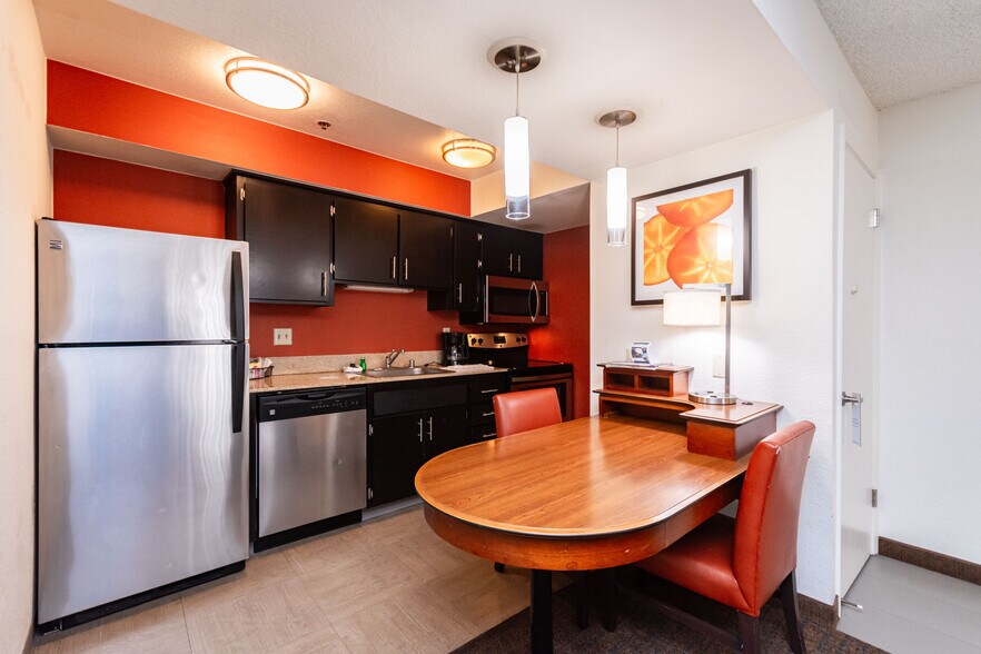 More Photos Of 1530 Howe Ave, Sacramento Hotel For Sale
