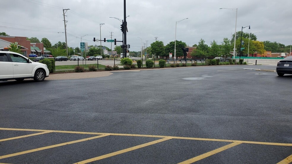 More Photos Of 1529 Rand Rd, Des Plaines Auto Dealership For Sale