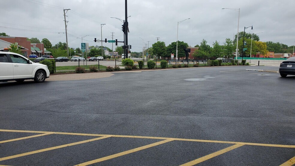 More Photos Of 1529 Rand Rd, Des Plaines Auto Dealership For Sale