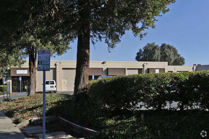 More Photos Of 3440 Vincent Rd, Pleasant Hill Warehouse For Lease