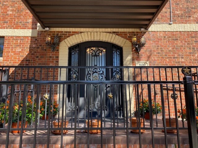 More Photos Of 800 Sawyer St, Houston Office Residential For Sale