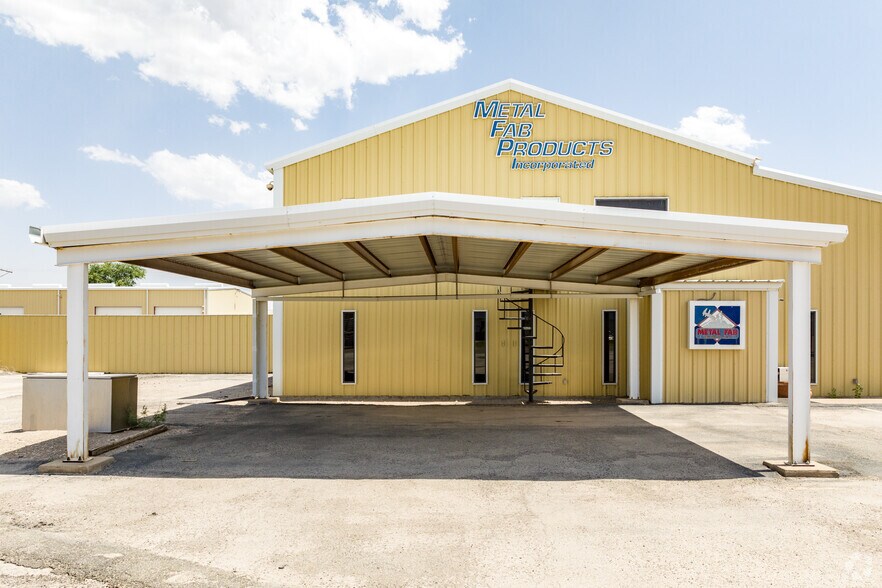 More Photos Of 715 W 81st St, Odessa Warehouse For Sale