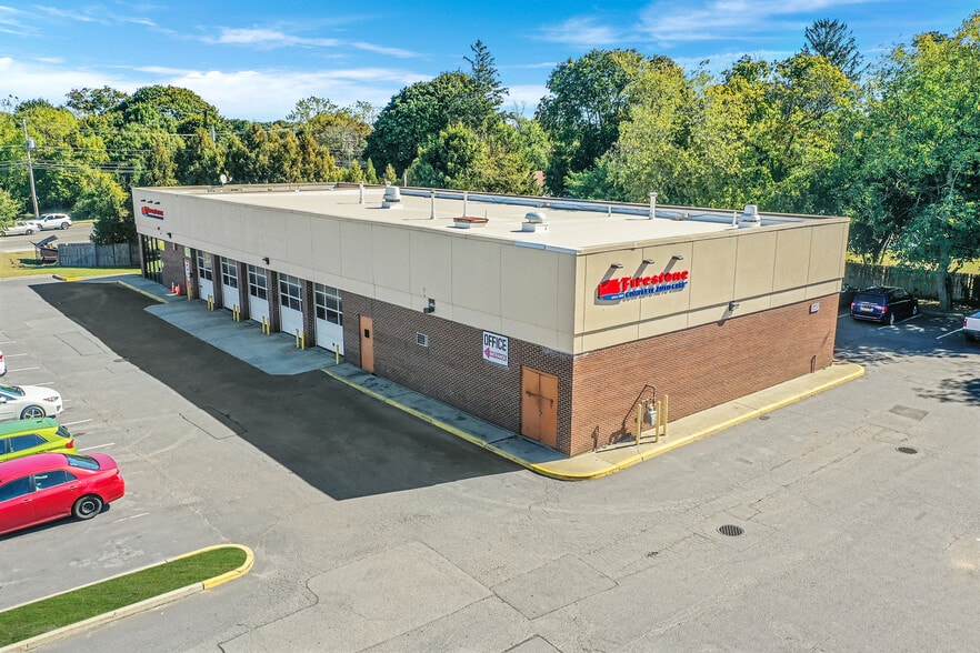 More Photos Of 10 Terryville Rd, Port Jefferson Station Auto Repair For Sale