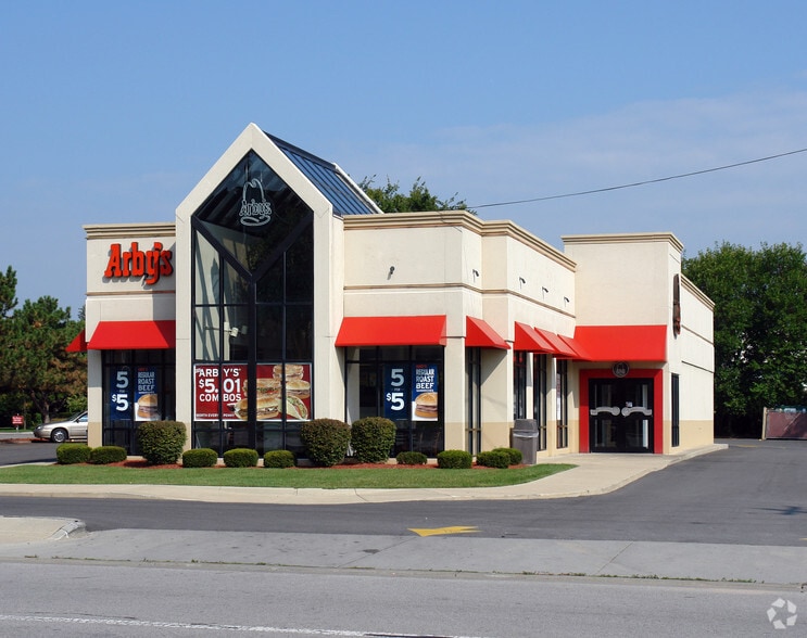 Primary Photo Of 2647 Navarre Ave, Oregon Fast Food For Sale