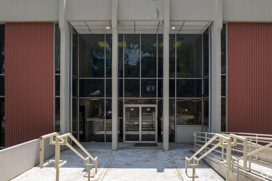 More Photos Of The Offices at 200 - Office/Flex Space, Birmingham Office For Lease