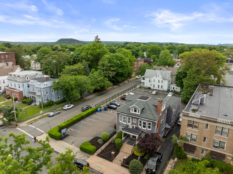 More Photos Of 1481 Chapel St, New Haven Office For Sale