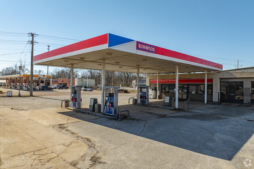 More Photos Of 1911 S Highland Ave, Jackson Service Station For Lease