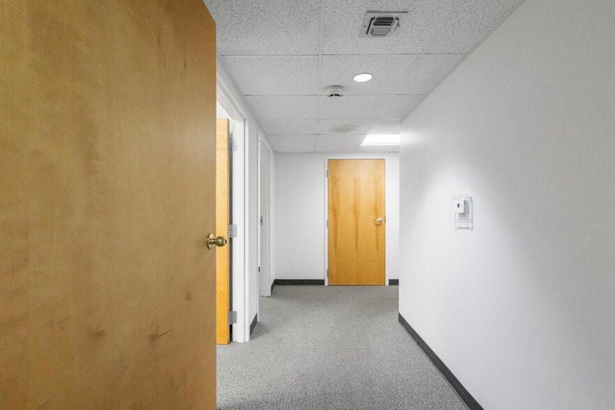 More Photos Of 421 S Beckham Ave, Tyler Medical For Lease