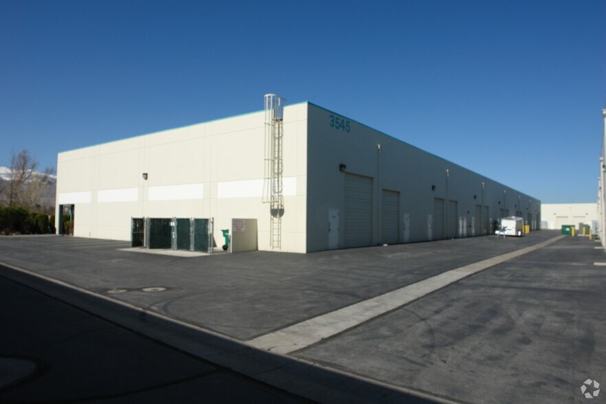 More Photos Of 3545 Airway Dr, Reno Light Distribution For Lease