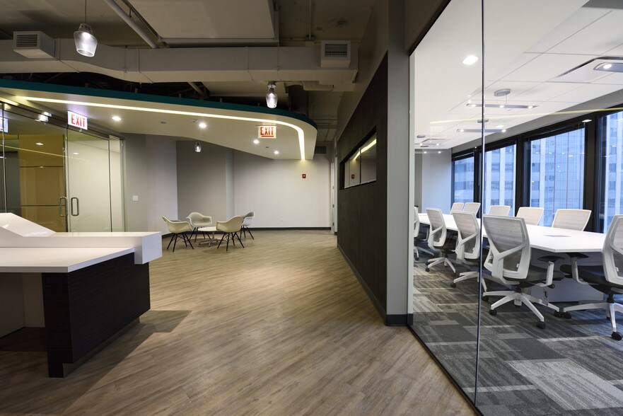 More Photos Of 205 N Michigan Ave, Chicago Office For Lease