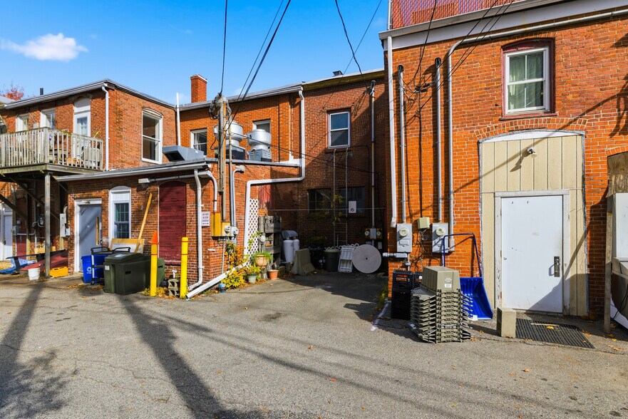 More Photos Of 275 Main St, South Berwick Storefront For Sale