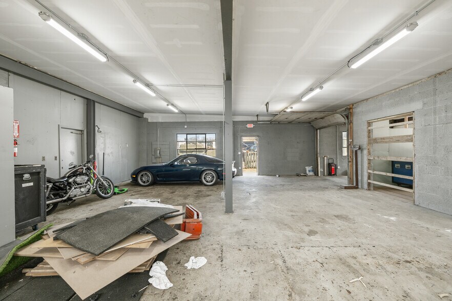 More Photos Of 22 Leonard St, Norwalk Storefront Retail Office For Lease