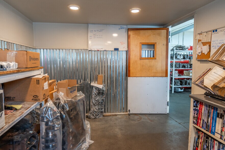 More Photos Of 1890 SW 18th Ave, Ontario Specialty For Sale