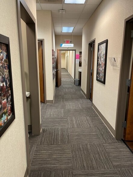 More Photos Of 3747 W Fork Rd, Cincinnati Medical For Lease