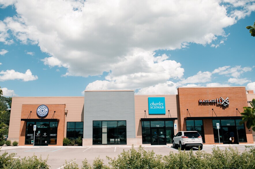 More Photos Of 13588 Bent Grass Ln, Fishers Storefront For Sale