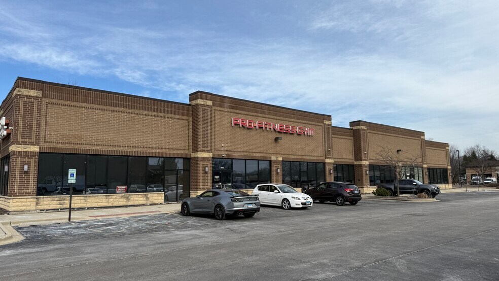 More Photos Of 2172-2182 Lake Cook Rd, Algonquin Storefront Retail Office For Lease