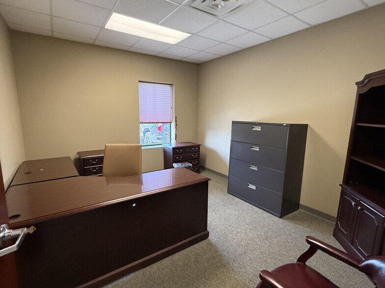 More Photos Of 1037 Freeman Rd, Broussard Warehouse For Lease