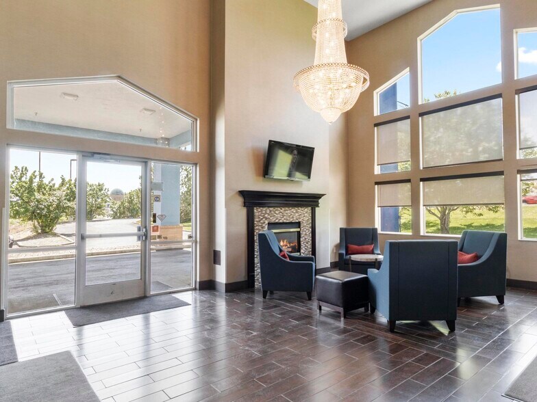 More Photos Of 2970 Idaho St, Elko Hotel For Sale