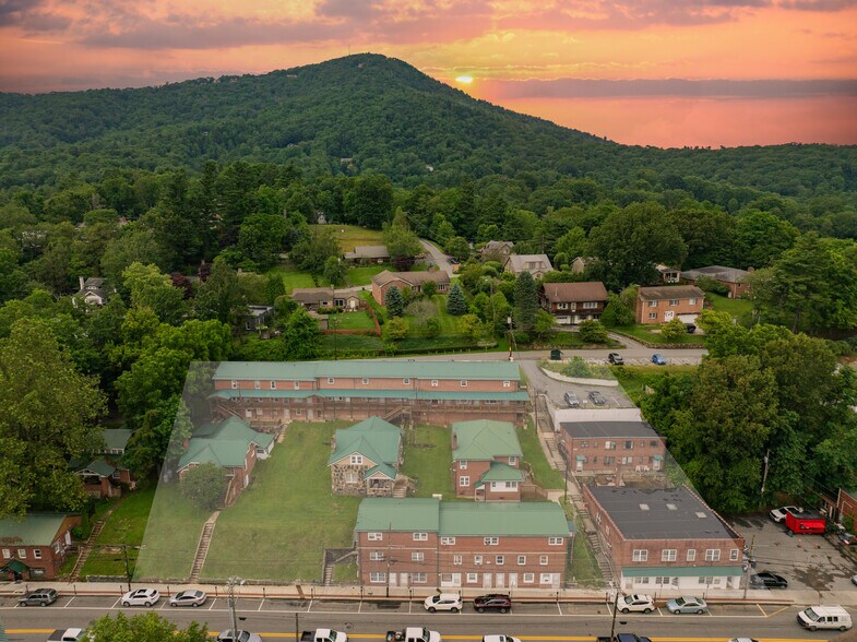 Primary Photo Of 271 Wallace Cir, Boone Apartments For Sale