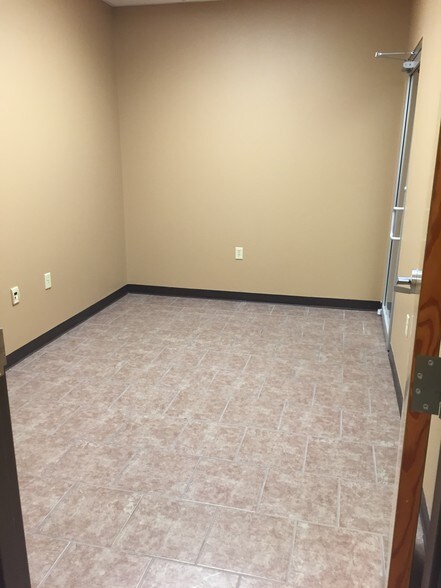 More Photos Of 11940 Don Haskins Dr, El Paso Medical For Lease