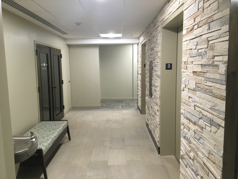 More Photos Of 833 Campbell Hill St NW, Marietta Medical For Lease