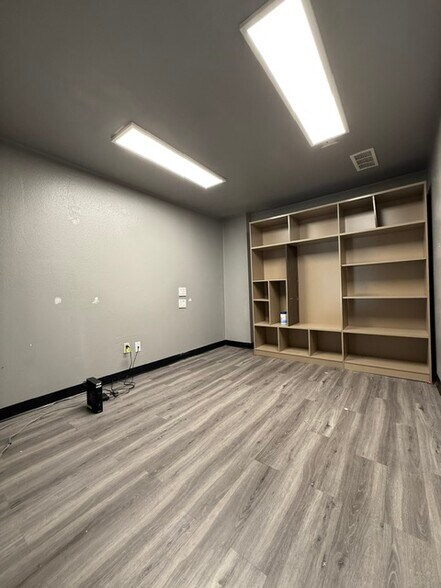 More Photos Of 28 E Valley Blvd, Alhambra Storefront Retail Office For Lease