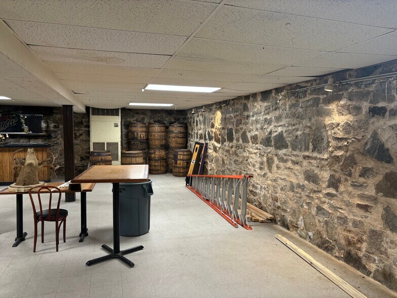 More Photos Of 1401 Sulphur Spring Rd, Arbutus Bar For Sale