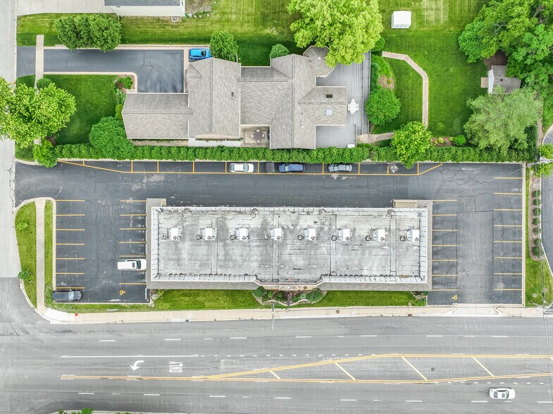 More Photos Of 4880 W Euclid Ave, Palatine General Retail For Sale