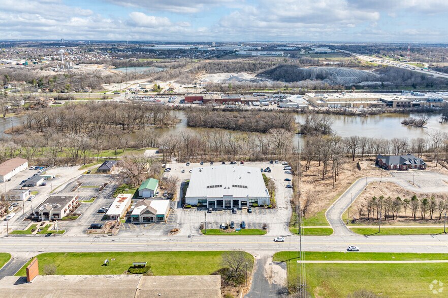 More Photos Of 161 S Lincolnway, North Aurora Medical For Lease