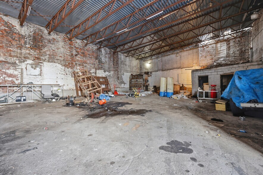 More Photos Of 688 E Eagle St, Buffalo Warehouse For Sale