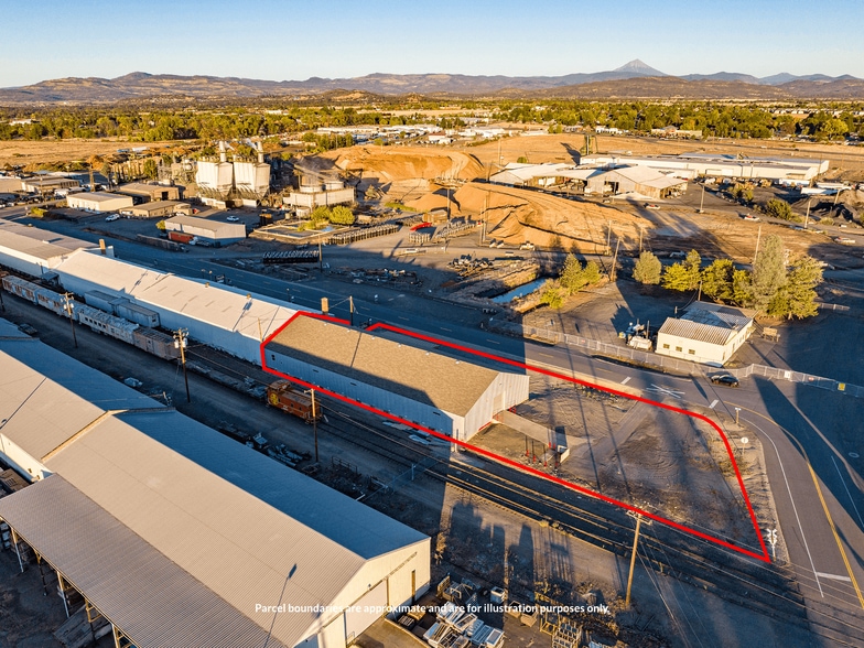 More Photos Of 8211 15th St, Medford Warehouse For Sale