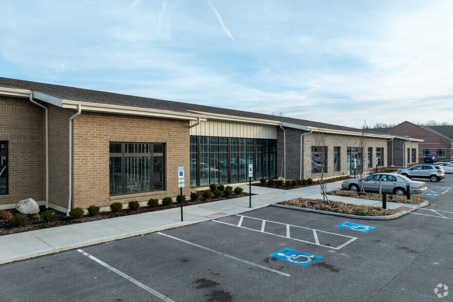 More Photos Of 2205 Crocker Rd, Westlake Medical For Lease