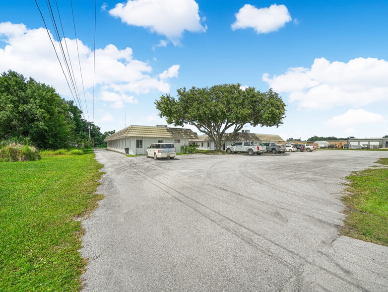 More Photos Of 2915 Parkway st, Lakeland Office For Lease