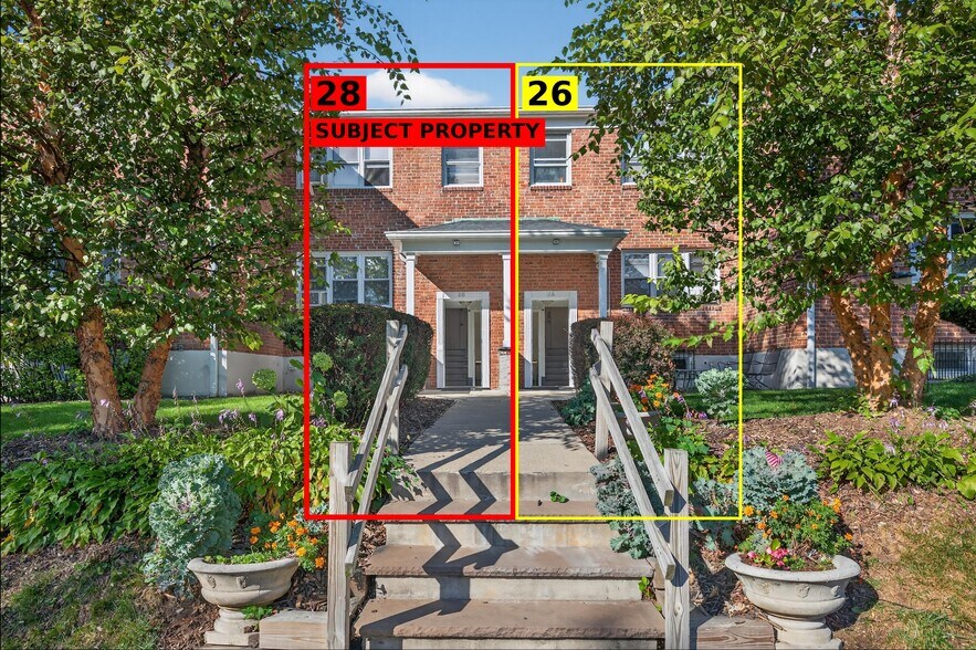 Primary Photo Of 28 Linden St, Great Neck Apartments For Sale