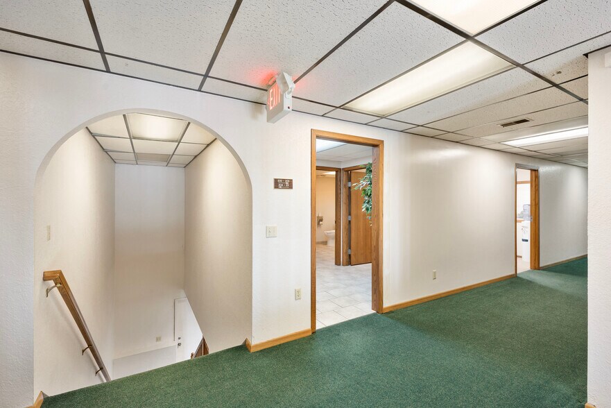 More Photos Of 6957 NW Highway 10, Anoka Office For Lease